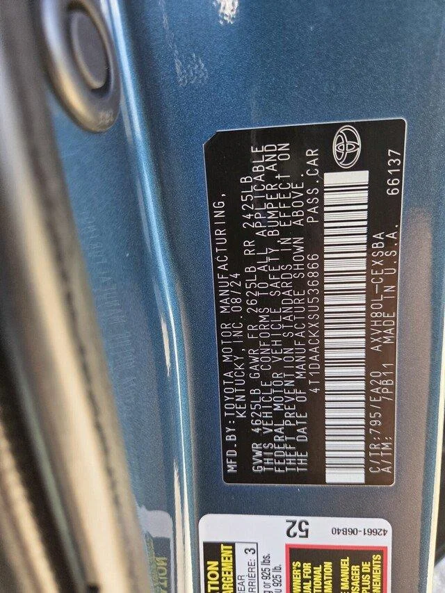 Used 2025 Ocean Gem Toyota SE image 32