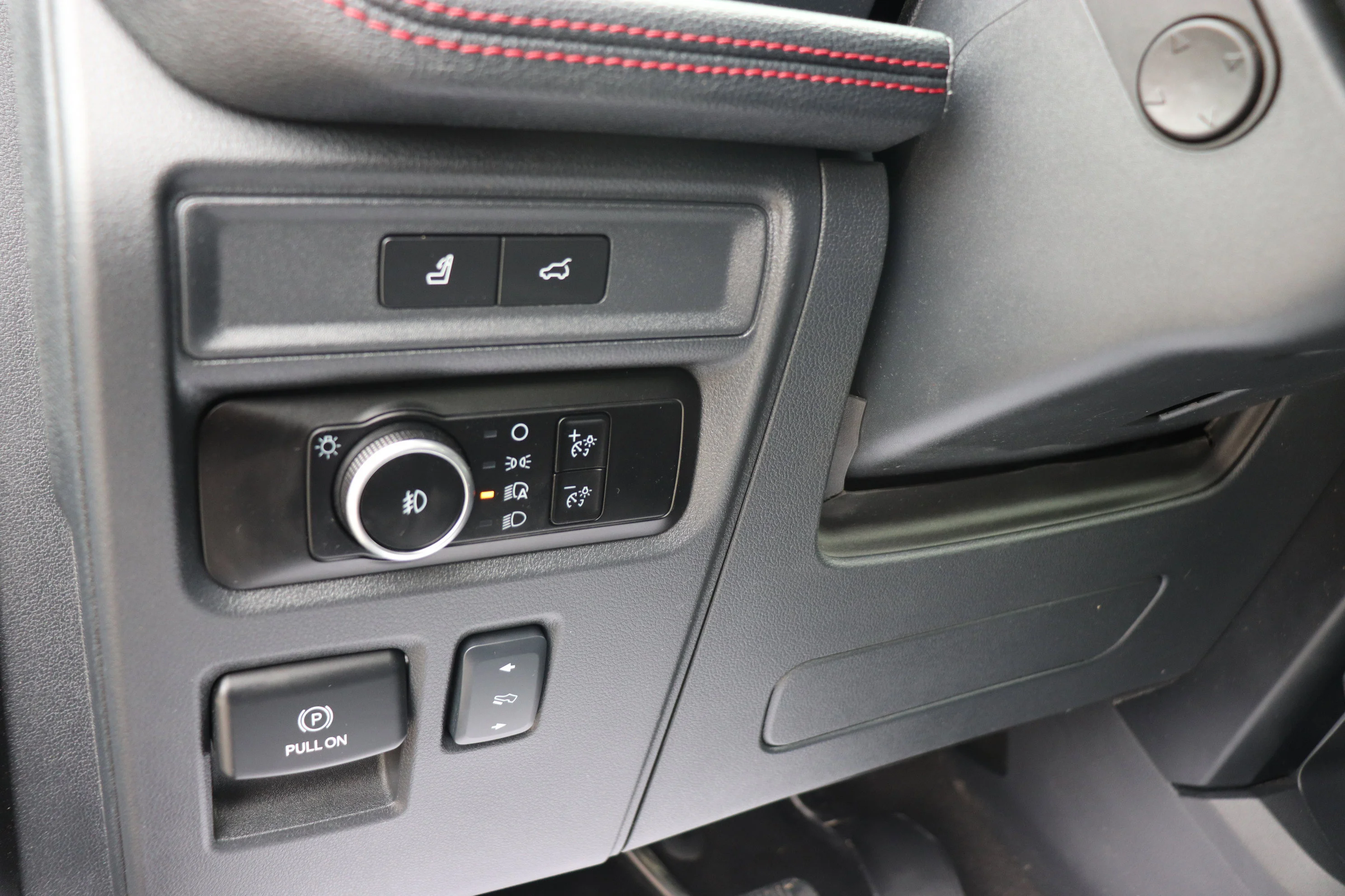 Used 2024  Ford Limited Max 4x4 image 10
