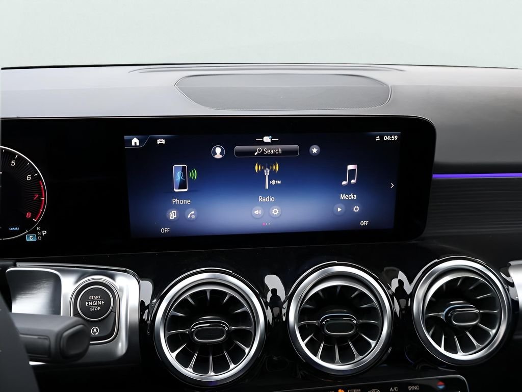 New 2026 Mountain Grey Metallic Mercedes-Benz GLB 250 image 23