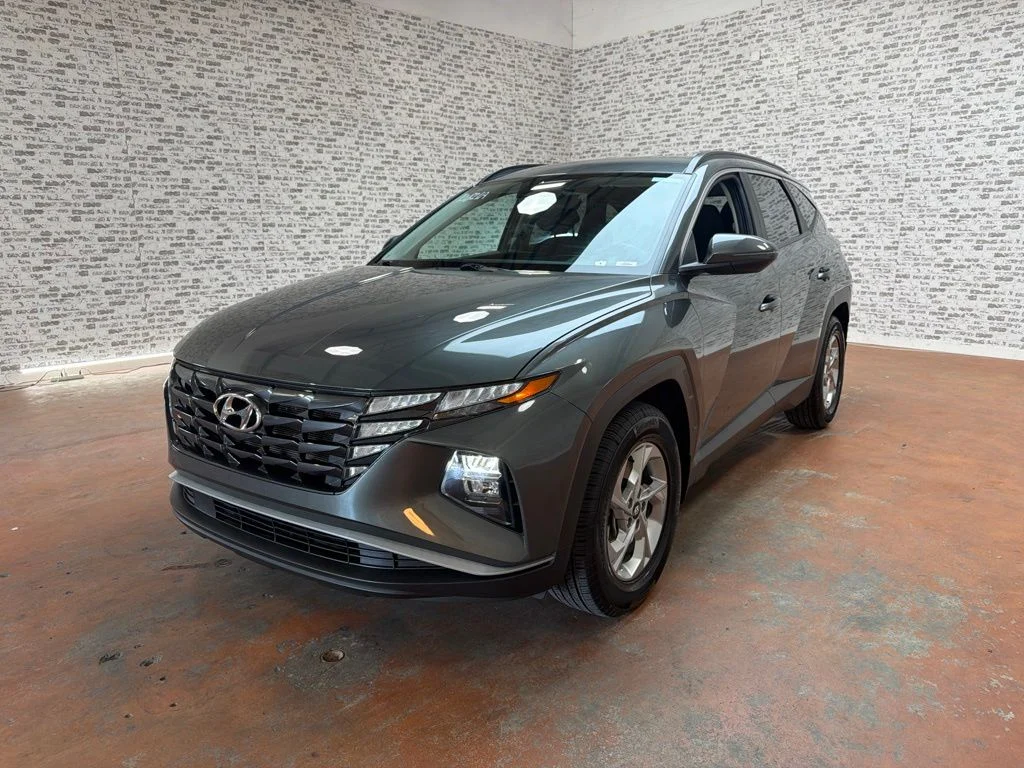 Used 2023 Amazon Gray Hyundai SEL image 3