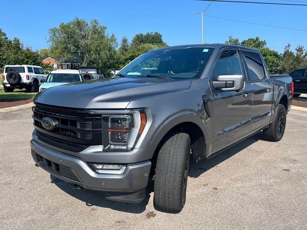 Used 2023 Gray Ford Lariat image 3
