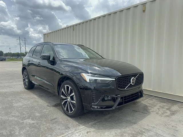 2024 Volvo XC60 B5 Plus Dark Theme AWD's photo