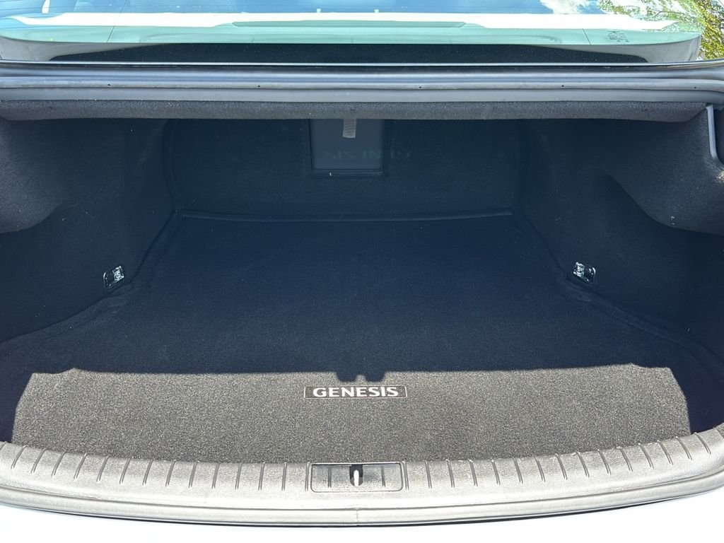 Used 2019 Casablanca White Genesis 3.8 image 10