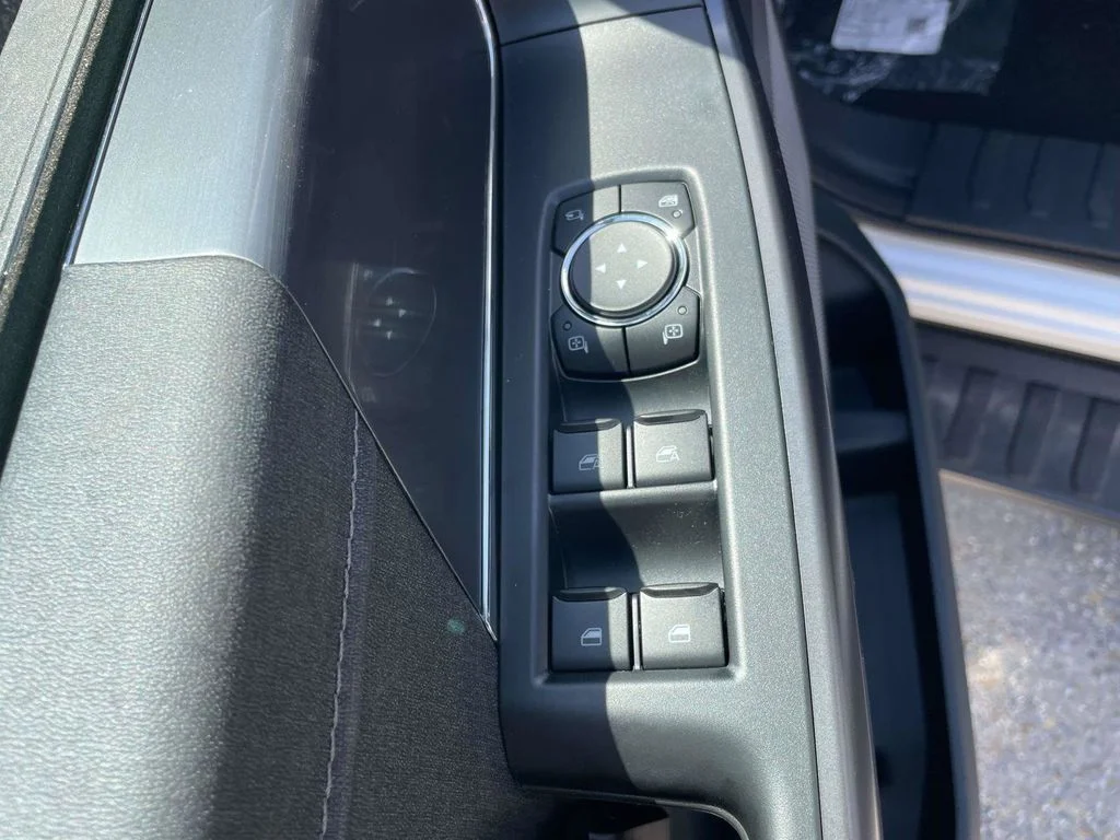 New 2026 White Ford Lariat image 16