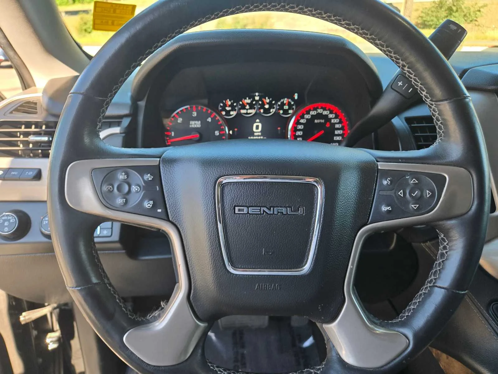 Used 2015 ONYX BLACK GMC Denali image 26