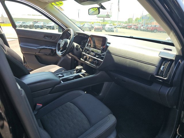 Used 2025 Black Nissan SV image 16