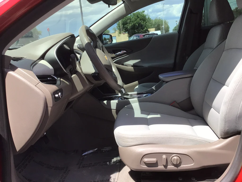 Used 2024 Radiant Red Tintcoat Chevrolet 1LT image 10