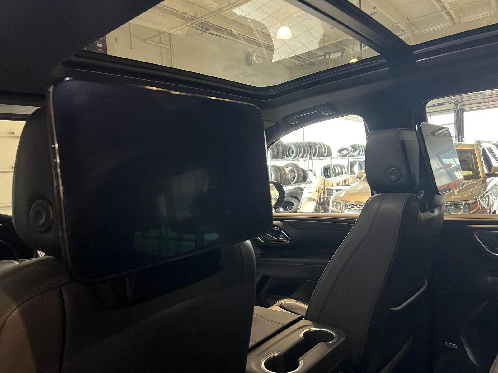 Used 2023 Black Chevrolet High Country image 21
