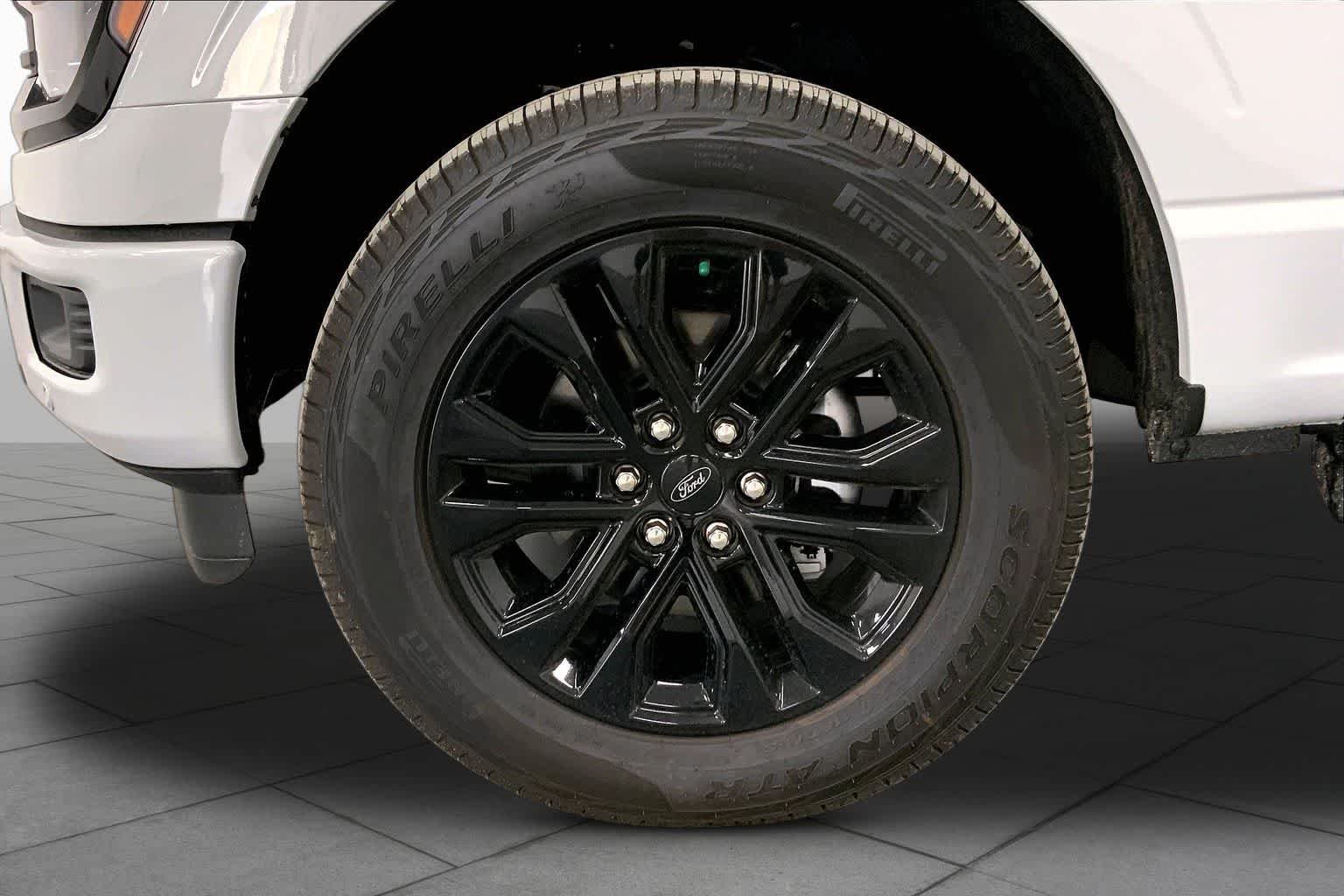 New 2026 Avalanche Ford XLT image 9