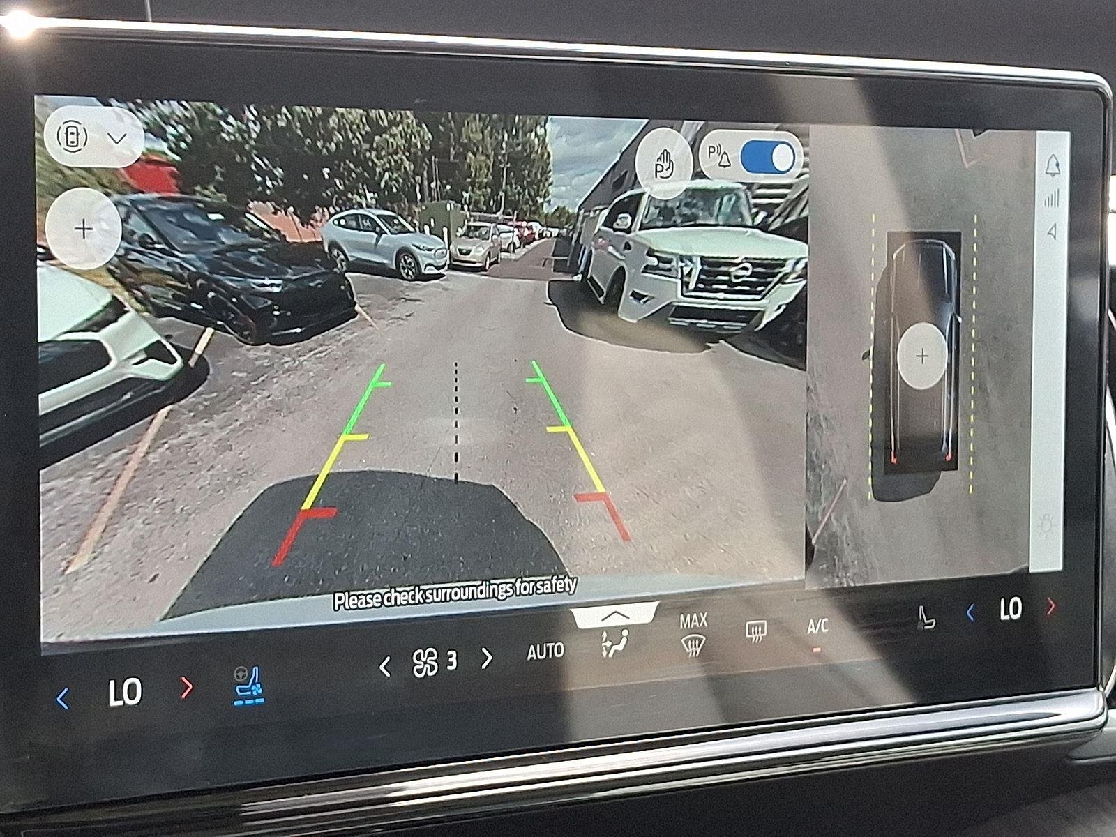 2025 Ford Expedition Platinum - Photo 14