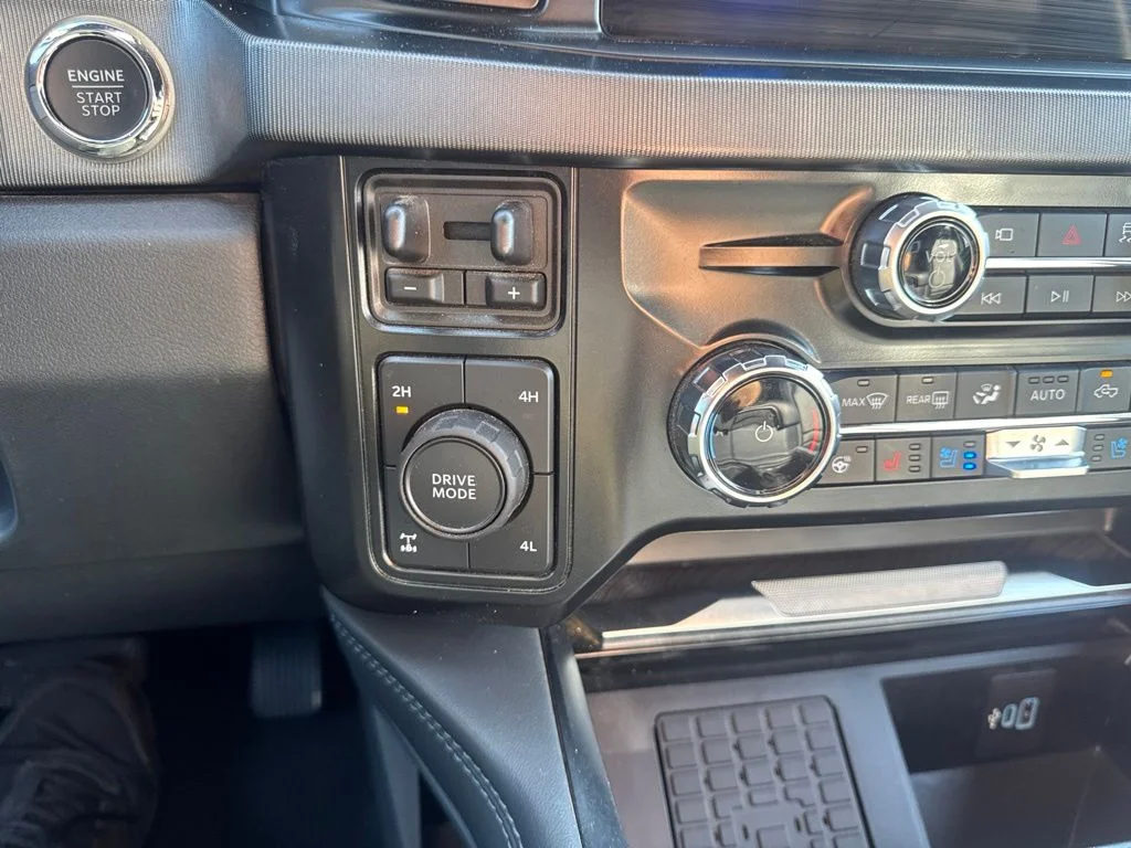 Used 2025 Black Metallic Ford Platinum image 24