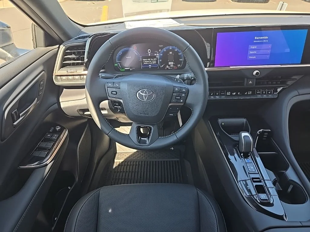 New 2026 Oxygen White Toyota XLE image 13