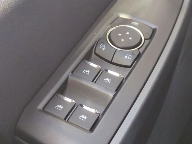 New 2026 Oxford White Ford F-250® XLT image 22