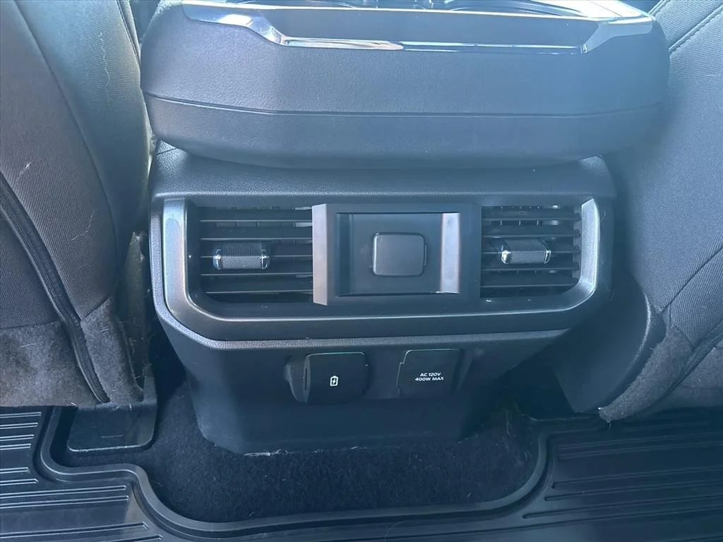 Used 2023 Silver Ford XLT image 20