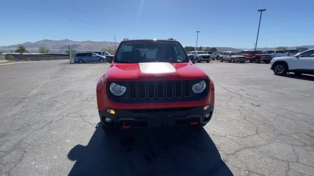 Used 2017 Colorado Red Jeep Trailhawk image 3