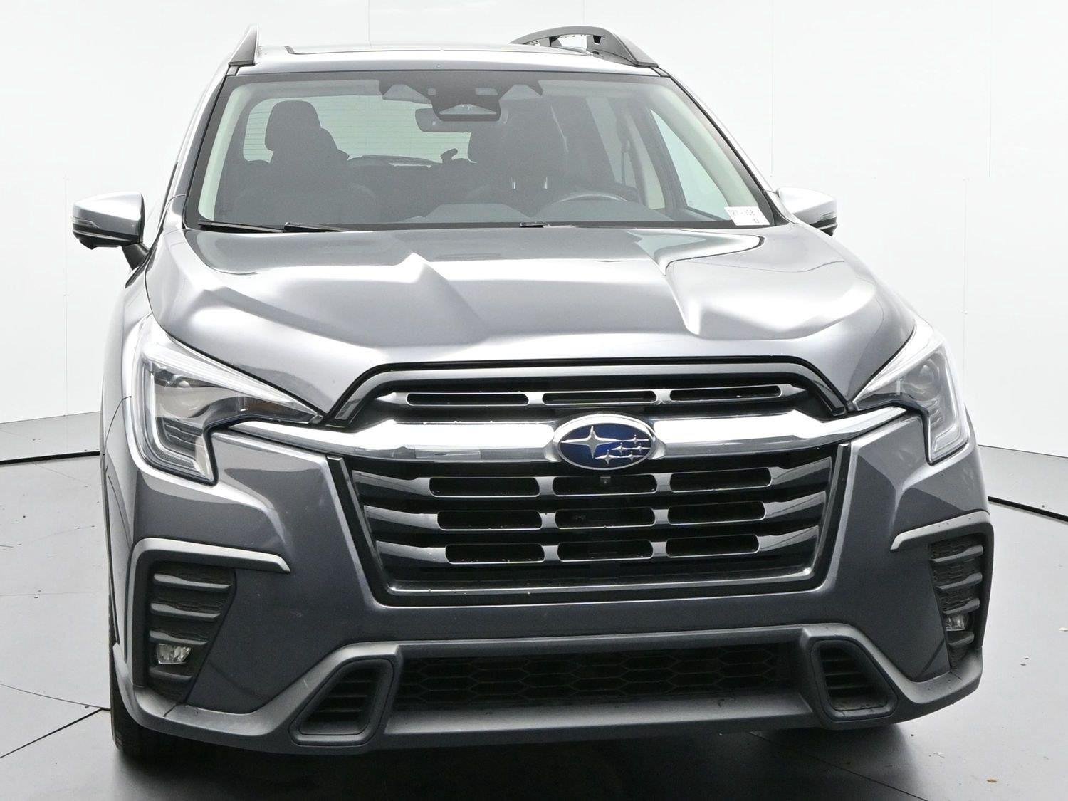 Used 2023 Magnetite Gray Metallic Subaru Limited image 2