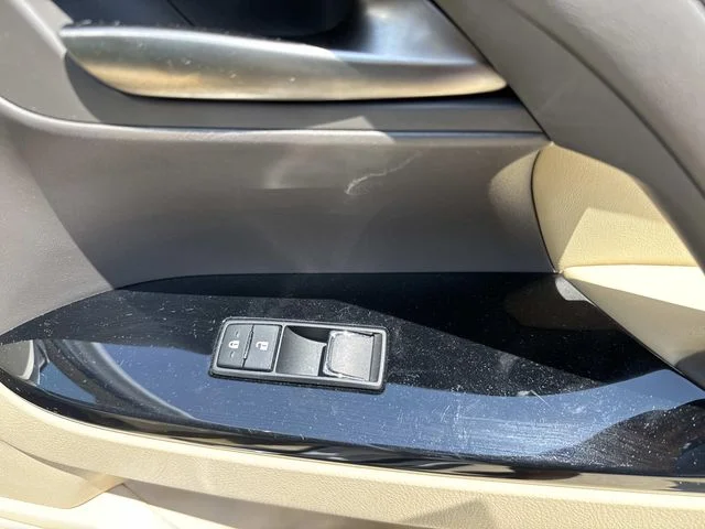 Used 2021 White Lexus 570 image 32