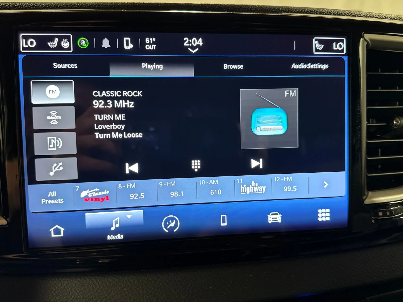 Used 2023 Brilliant Black Crystal Pearlcoat Chrysler Touring L image 21