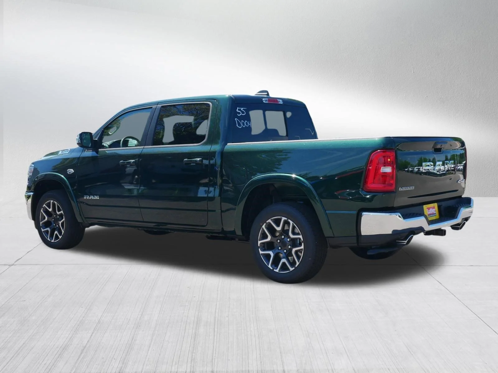 New 2026 Serrano-Green Metallic Exterior Paint RAM Laramie image 5