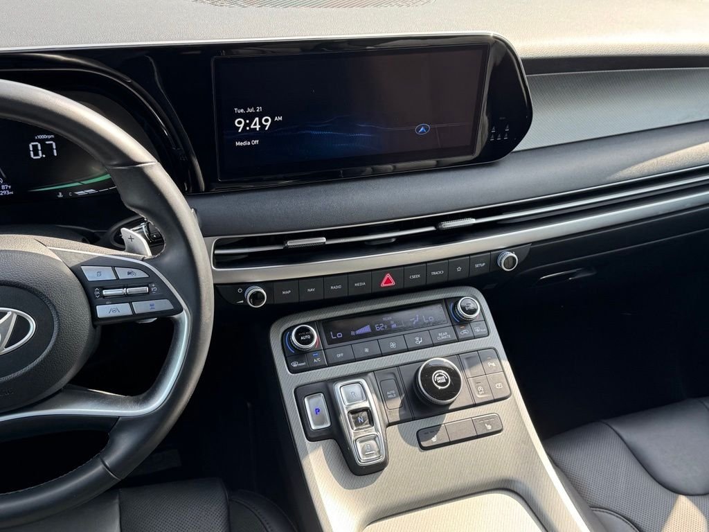 Used 2024 White Hyundai SEL image 30