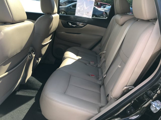 Used 2016 Midnight Jade Nissan SL image 24