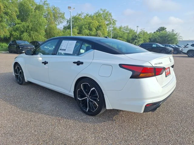 Used 2024 White Nissan 2.5 SR image 5