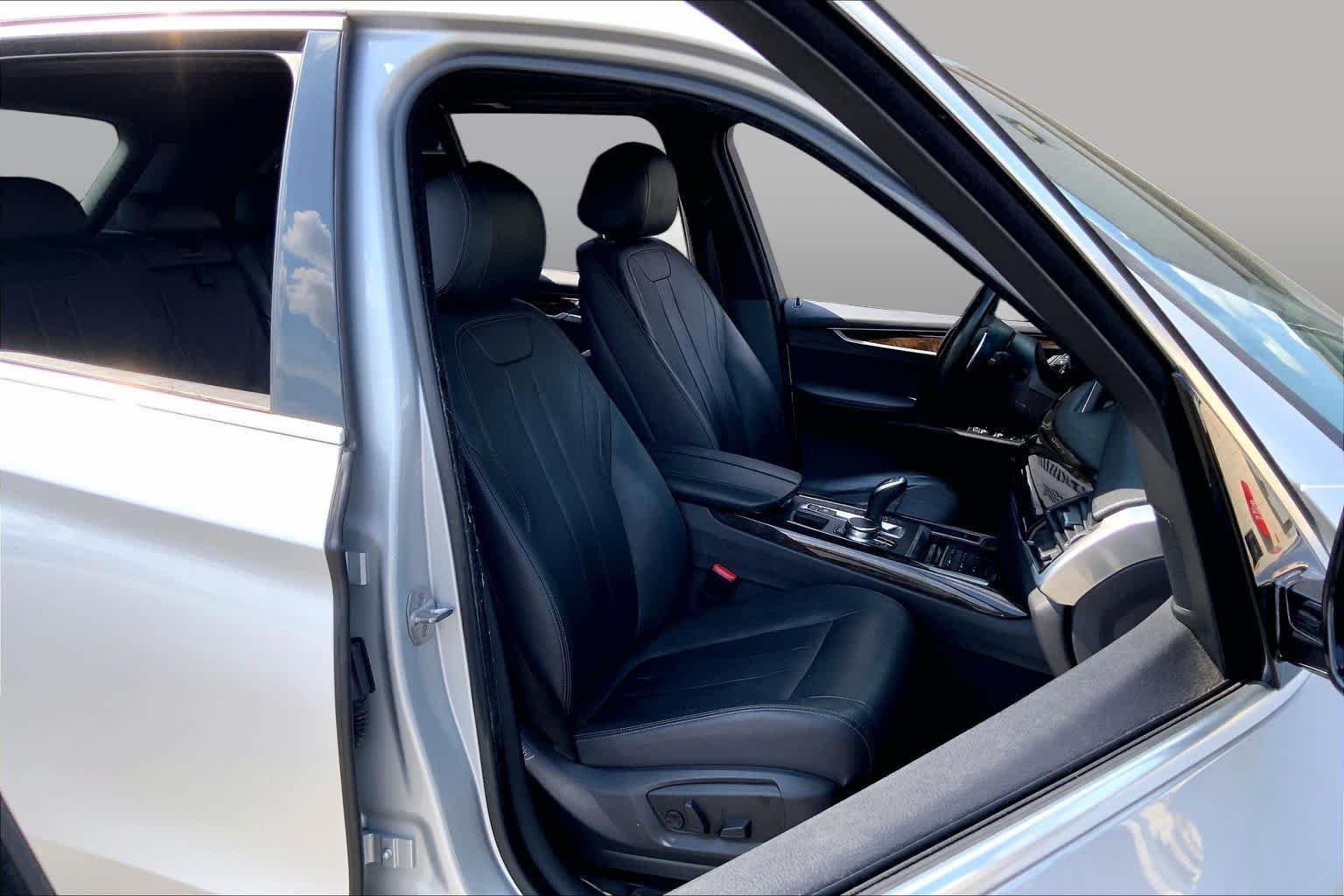 Used 2018 Glacier Silver Metallic BMW sDrive35i image 9