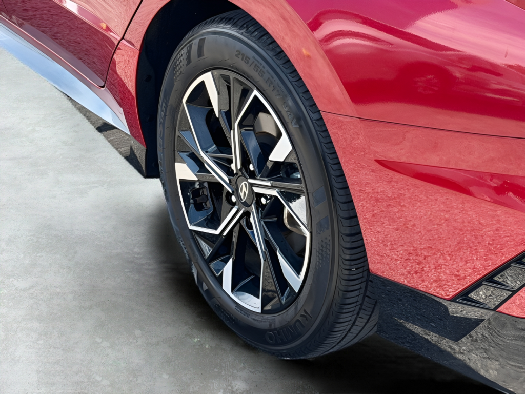 Used 2025 Ultimate red Hyundai SEL image 9