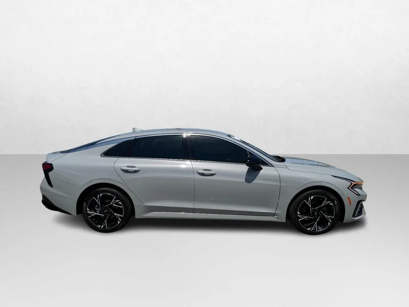 Used 2025 Wolf Gray Kia GT-Line Auto FWD image 4