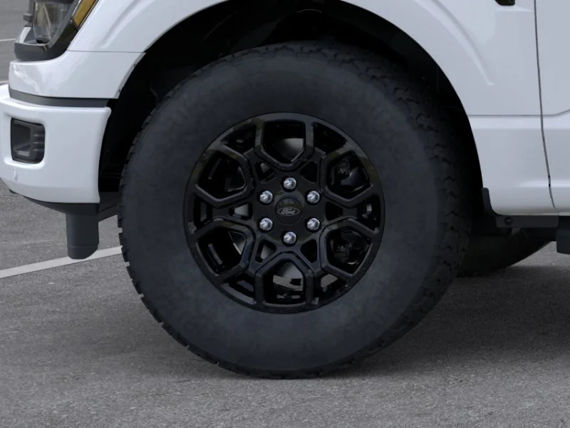 New 2026 Oxford White Ford XLT image 27