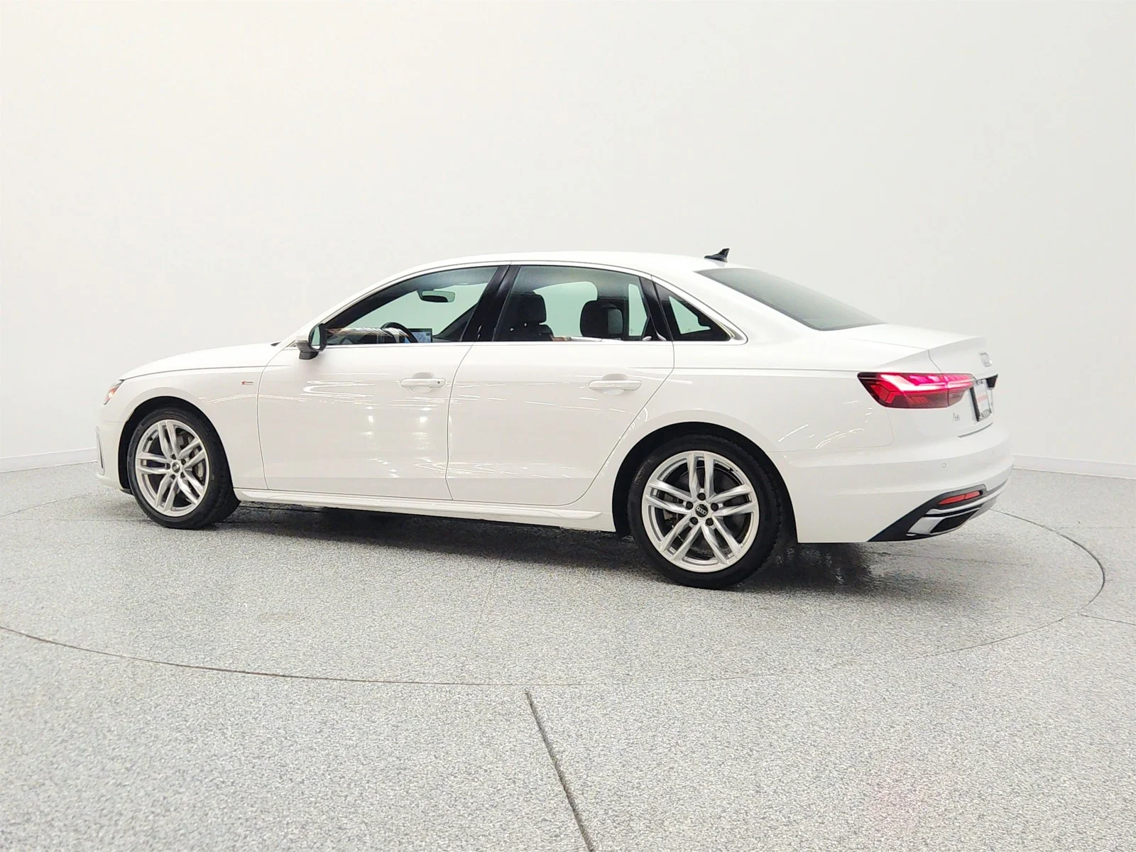 Used 2023 Ibis White Audi S line Premium Plus 45 TFSI quattro image 8