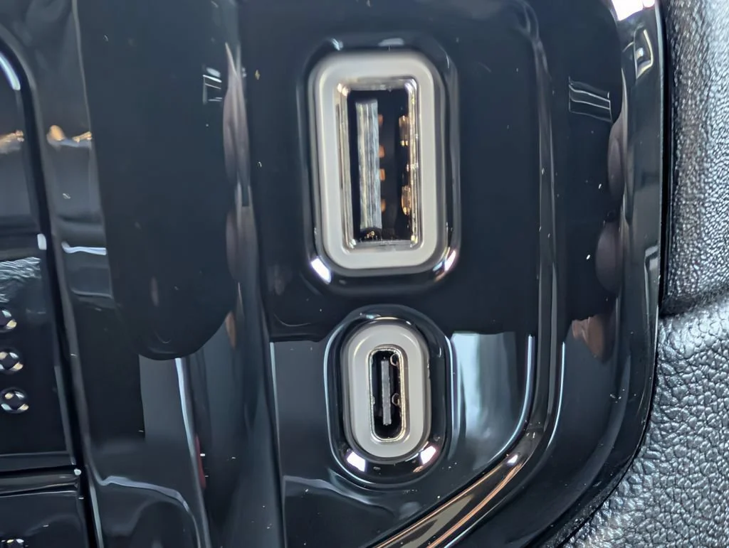 New 2026 Black Chevrolet High Country image 19