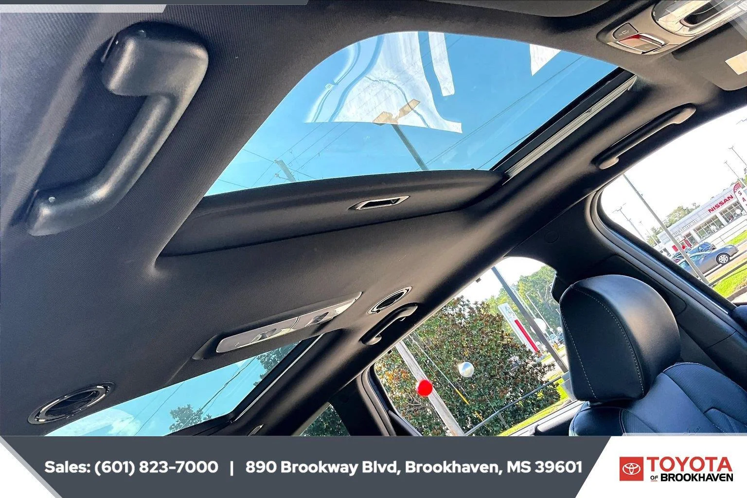 Used 2024 Midnight Lake Blue Kia SX X-Line image 16