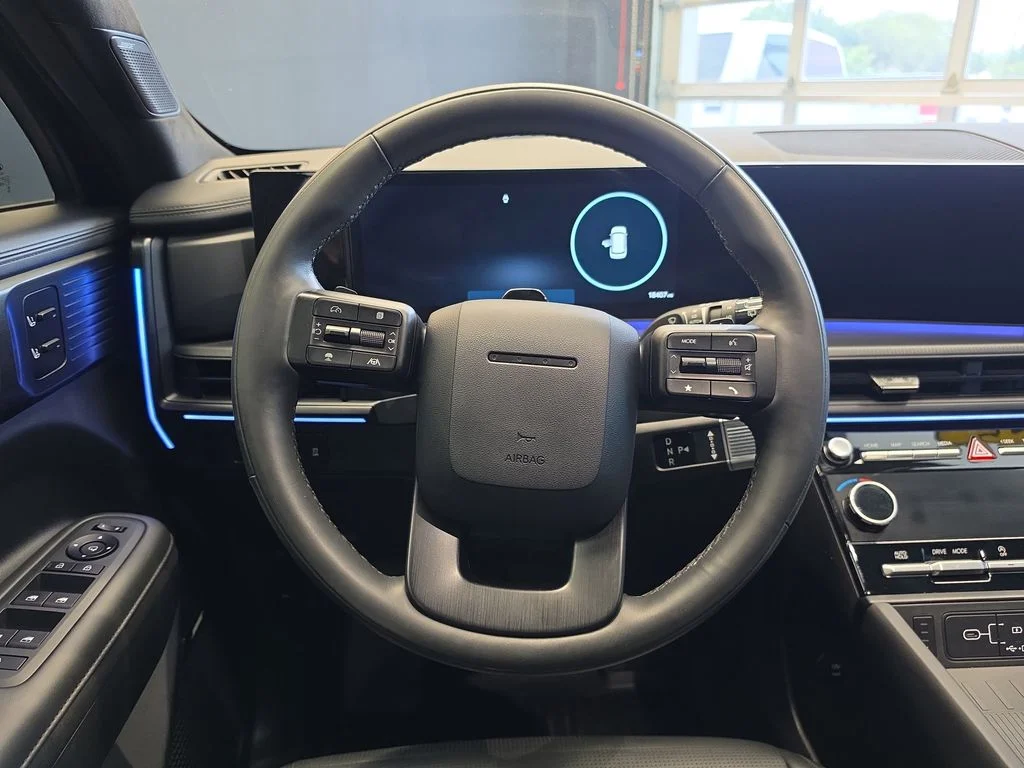 Used 2025 Black Hyundai Calligraphy image 21