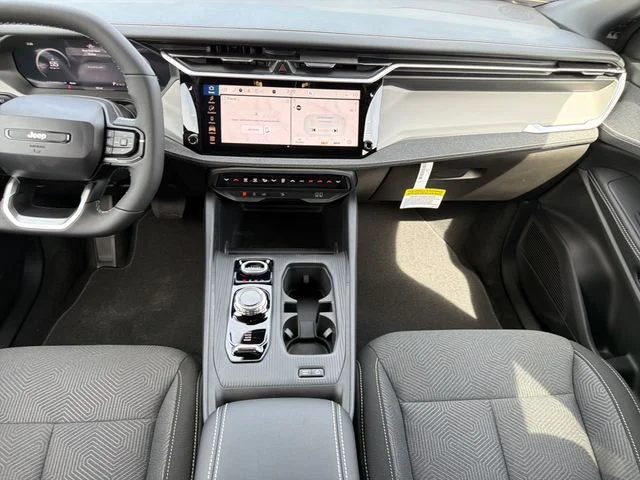 New 2026 Sting-Gray Clear-Coat Exterior Paint Jeep Laredo image 13