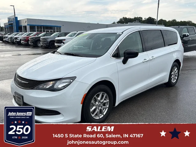 2024 Chrysler Voyager