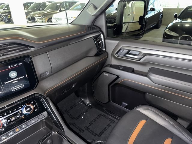 Used 2025 Summit White GMC AT4 image 31