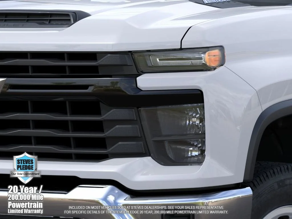 New 2026 Summit White Chevrolet WT image 10