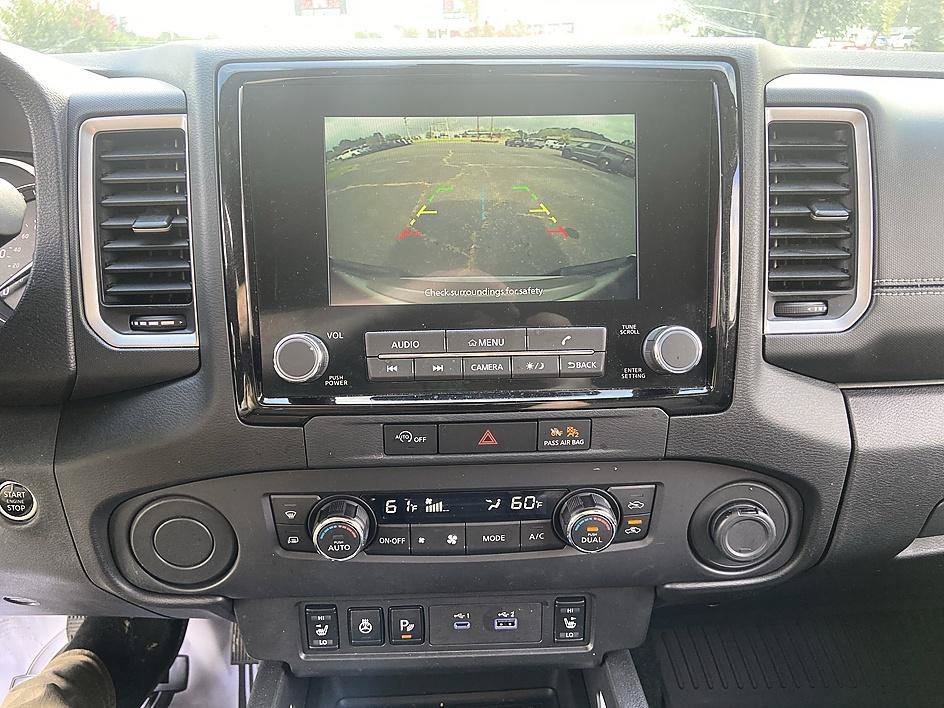 Used 2024 Glacier White Nissan SV image 28