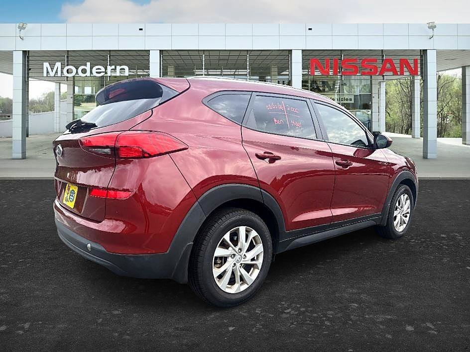 Used 2019 Gemstone Red Hyundai Value image 5