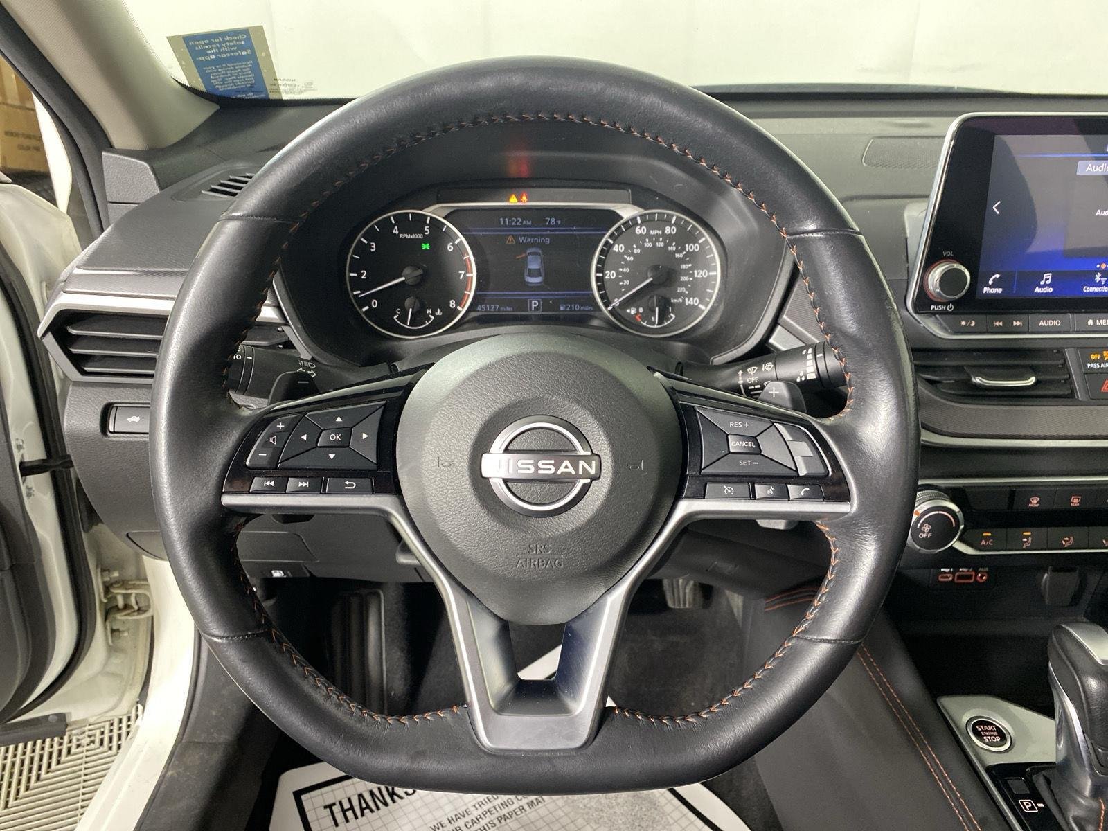 Used 2023 Pearl White Tricoat Nissan 2.5 SR image 14