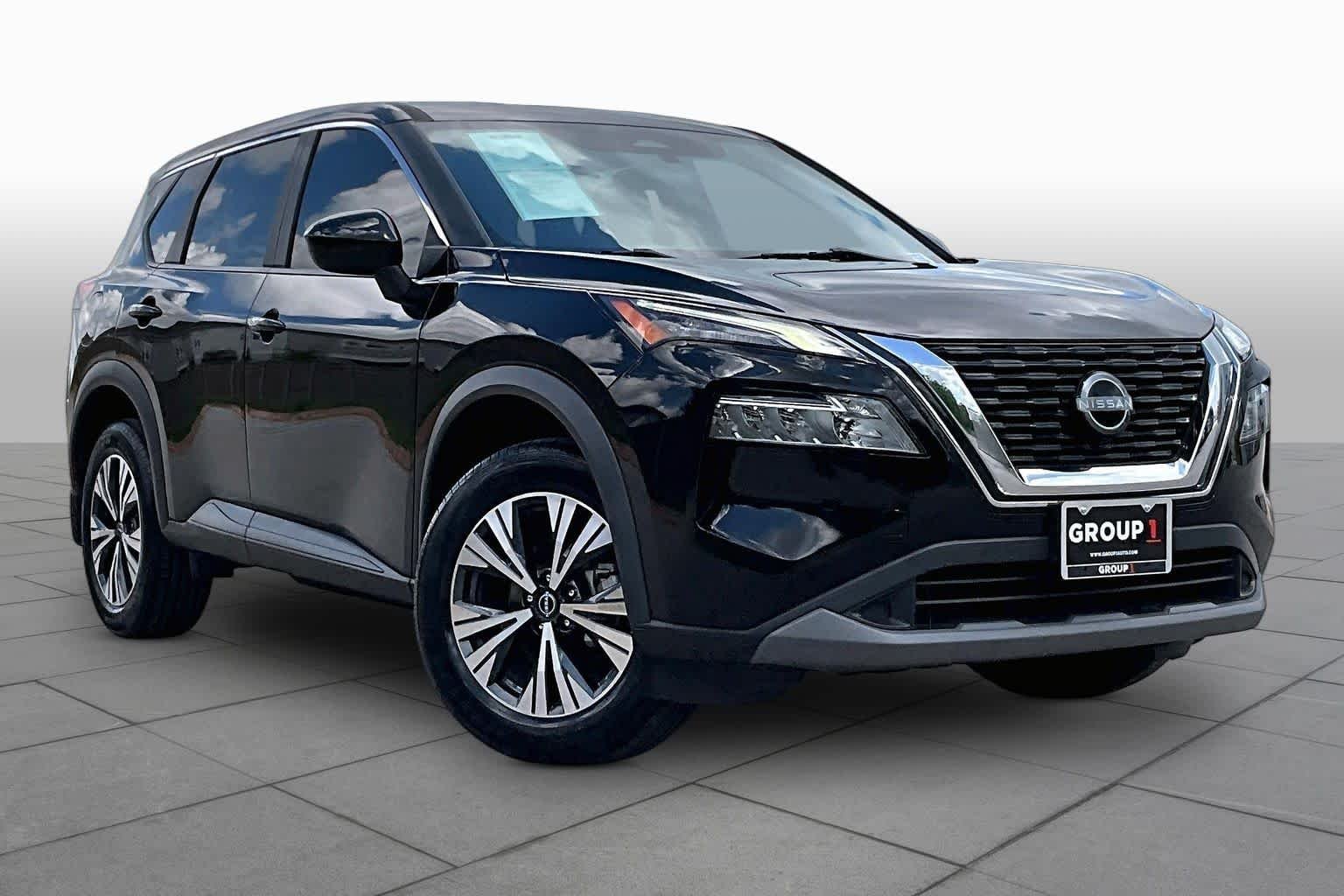 Used 2023 Super Black Nissan SV image 3