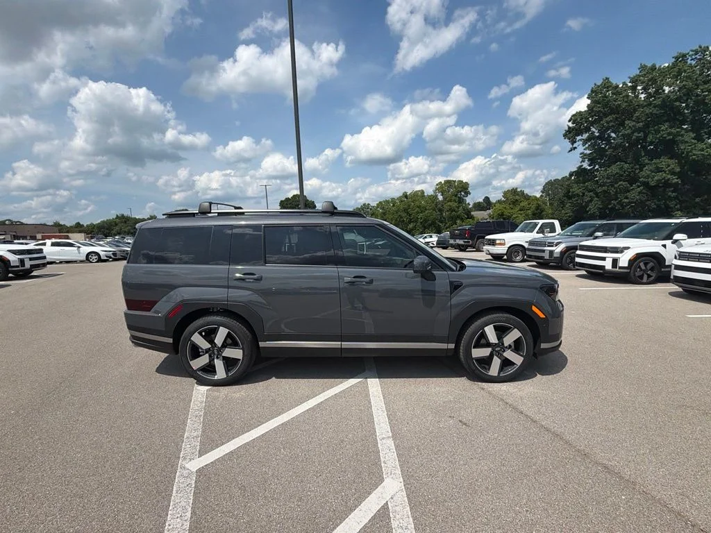 New 2026 Ecotronic Gray Hyundai Limited image 6