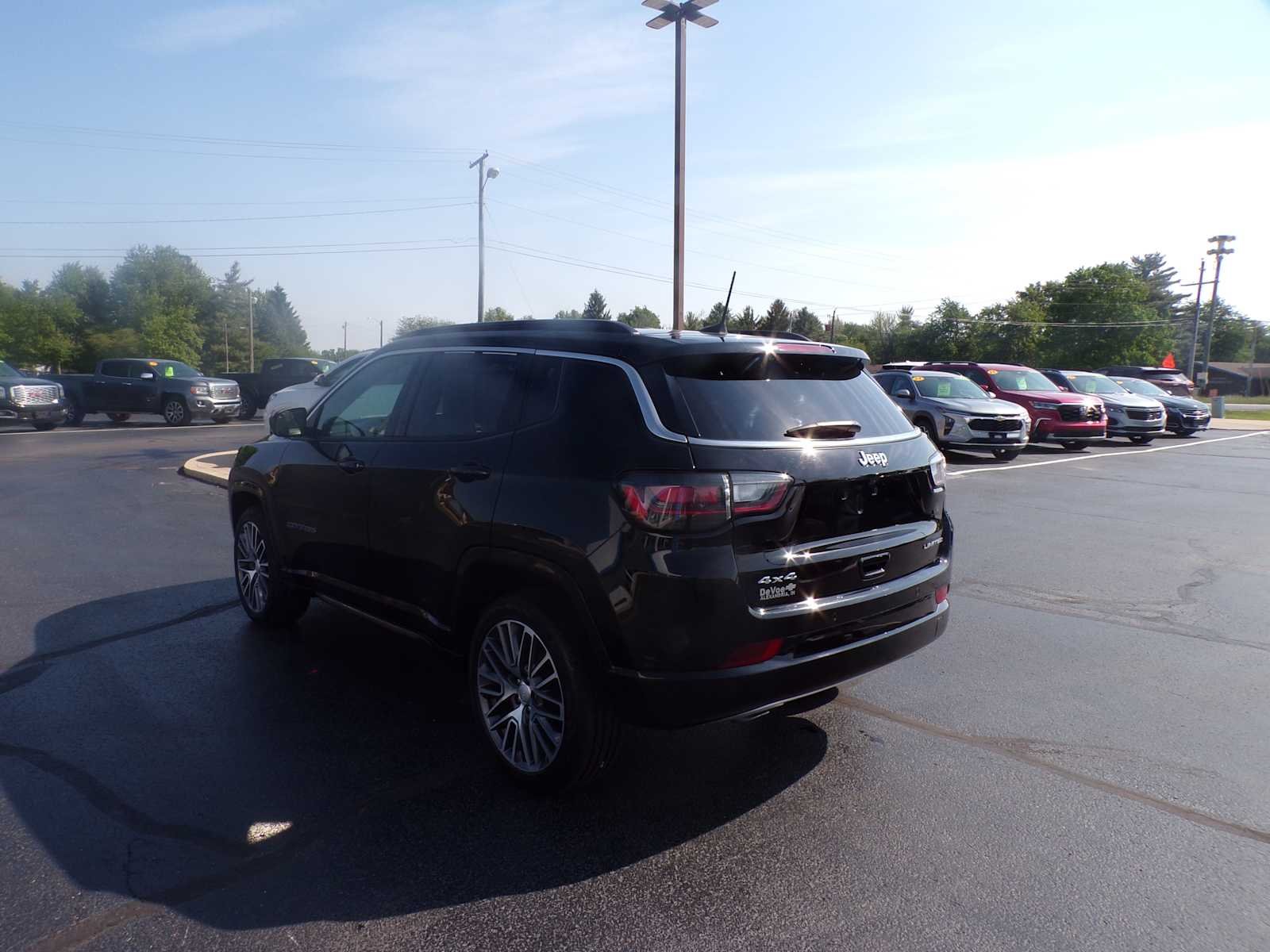 Used 2023 Black Jeep Limited 4x4 image 5