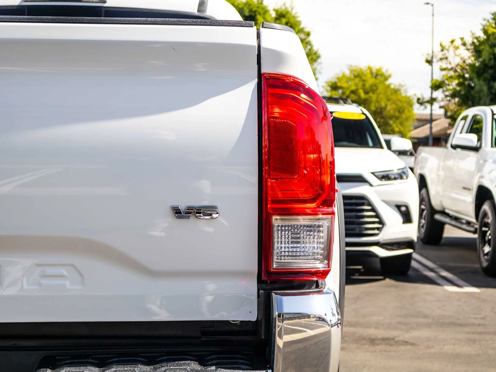 Used 2017 Super White Toyota TRD Off Road image 14