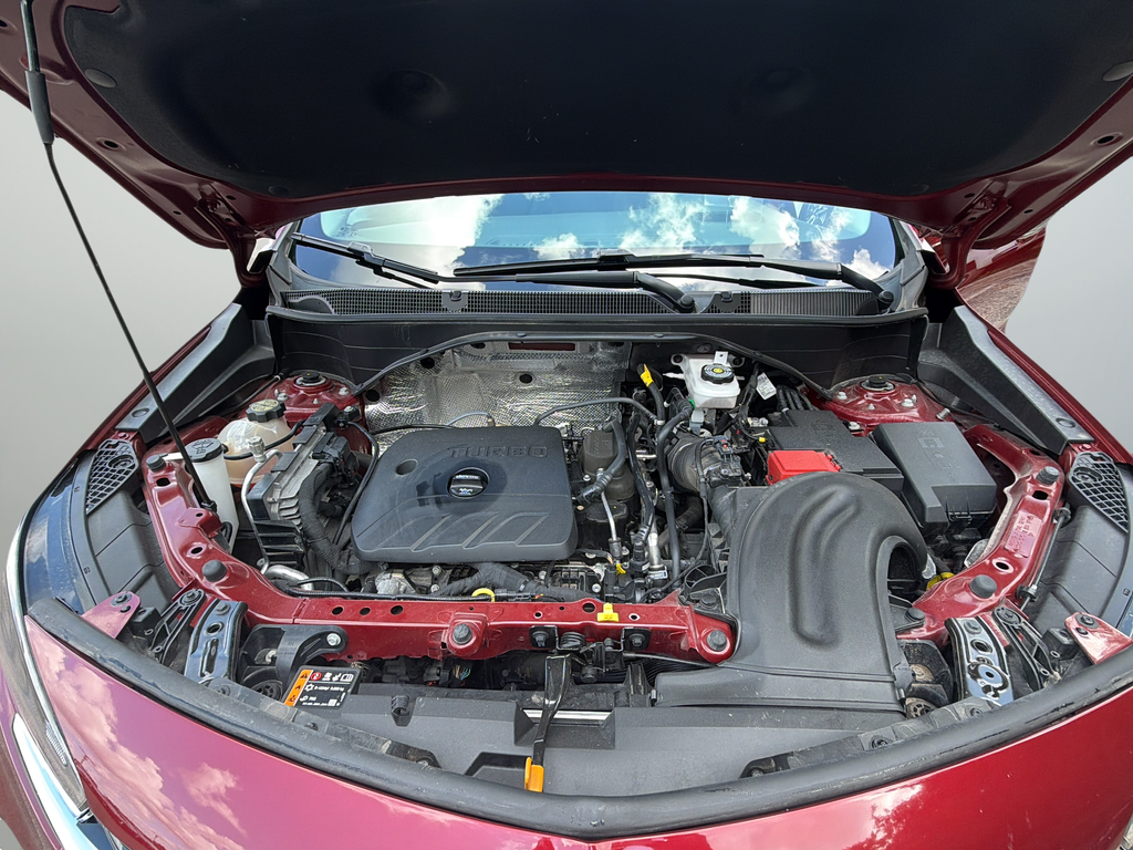 Used 2023 Red Buick Essence image 36