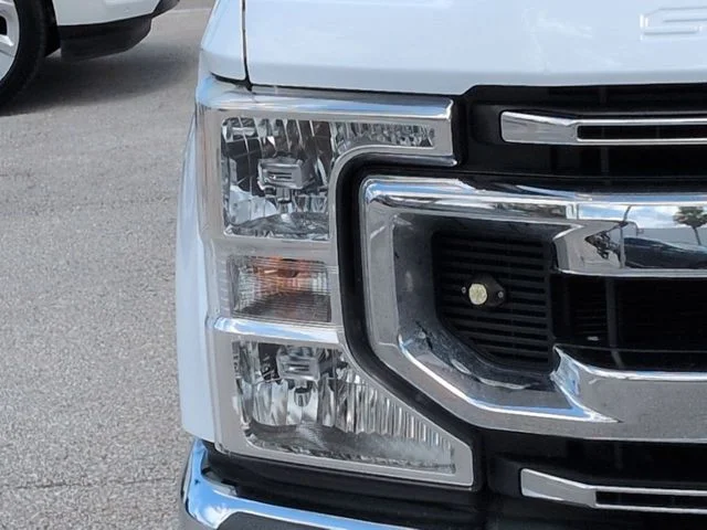 Certified Used 2020 Oxford White Ford XLT image 10