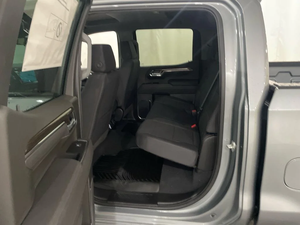 New 2026 Sterling Gray Metallic Chevrolet LT (2FL) image 26