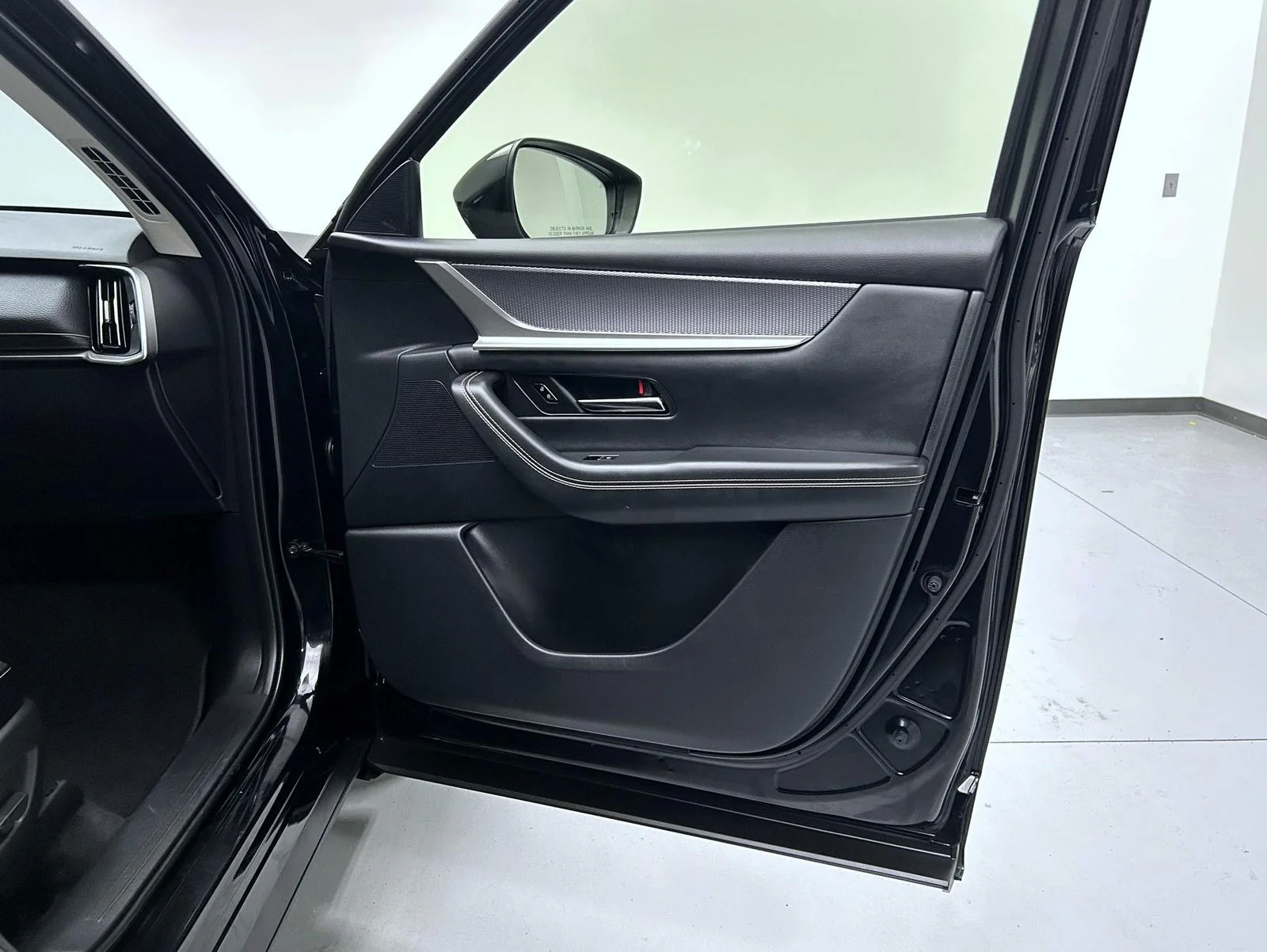 Used 2025 Black Mazda 3.3 Turbo Preferred image 16