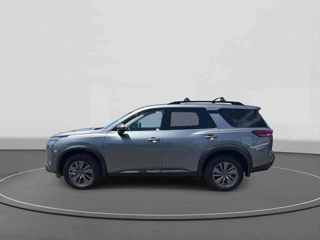 Used 2025 GUN METALLIC Nissan SV image 4